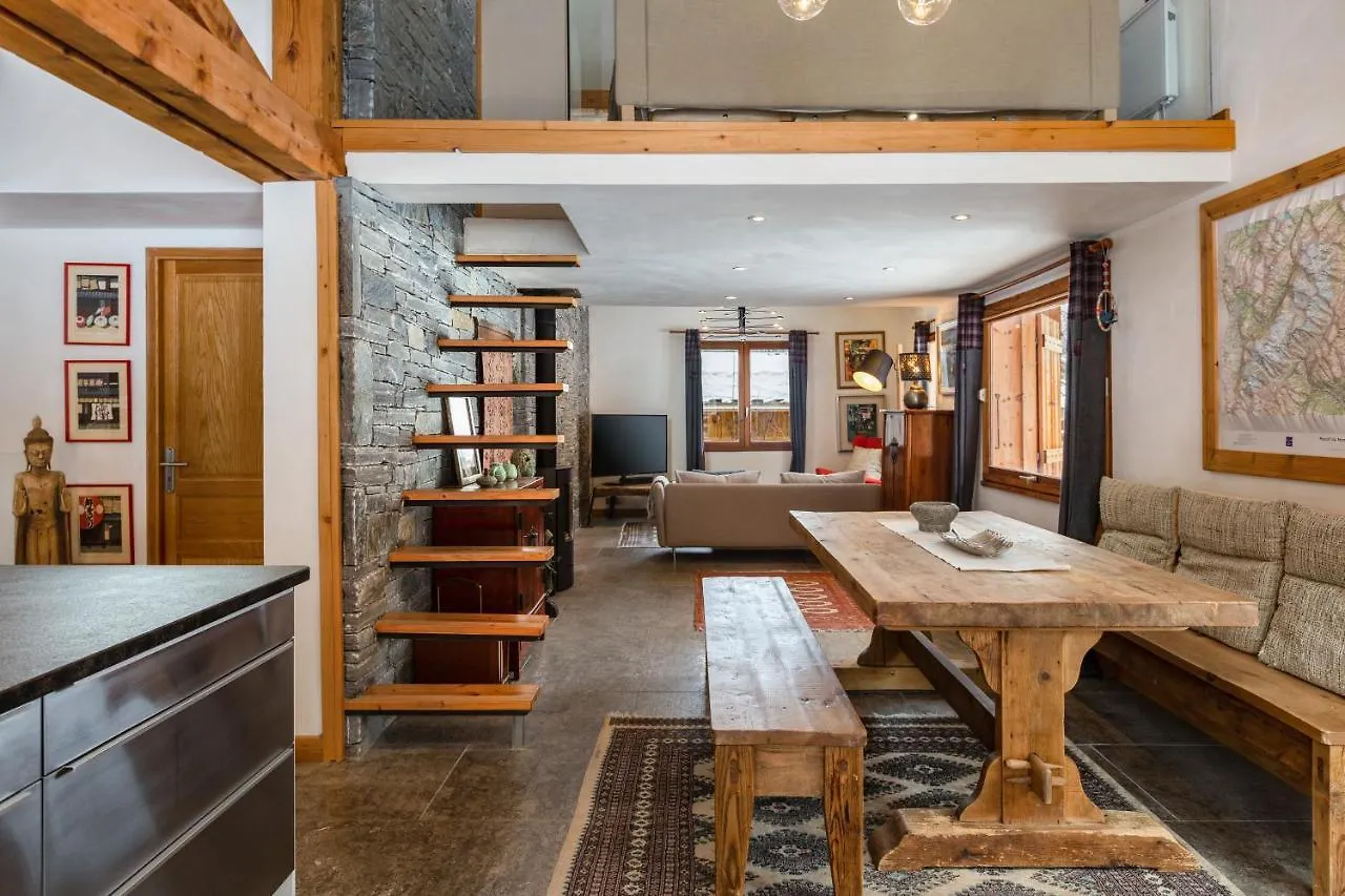 Chalet Fleur De Lys - Chalet 4Br Wood Stove , Home Cinema , Parental Suite - By Cozee Rentals Les Houches 0*,  Fransa